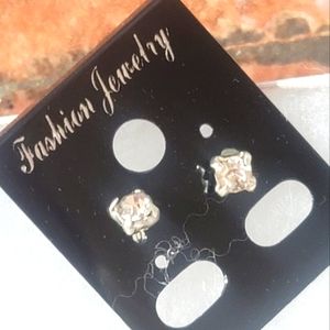 LAST PAIR SALE QUALITY CZ SILVER STILUD HYPERALLERGENIC  EARRINGS